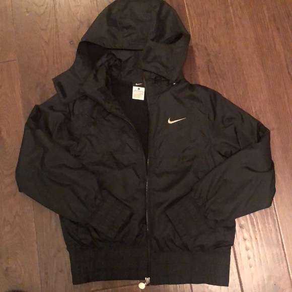 Nike Kids Windrunner Jacket in Black - Picture 1 of 6